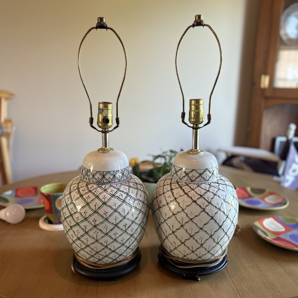 Vintage Floral Ginger Jar Ceramic Small Lattice Design Regency Style Table Lamps